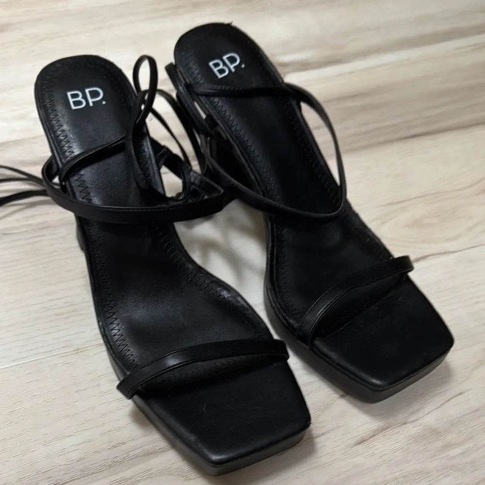 BP Netta Platform Heels Black Lace Up Sandals Square Toe Y2K Minimalist Size 11